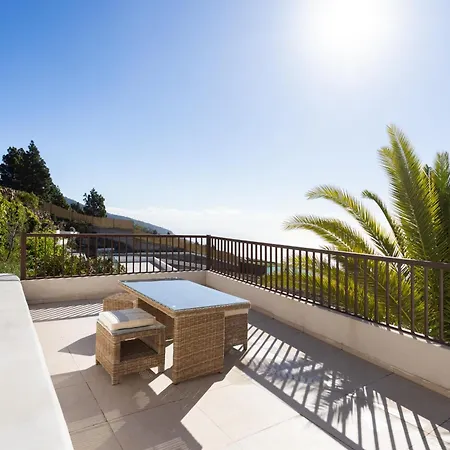 La Palmera, Amazing Sea Views Villa *